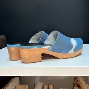 Martini Clog in Blue Tie Dye - Sz. 11